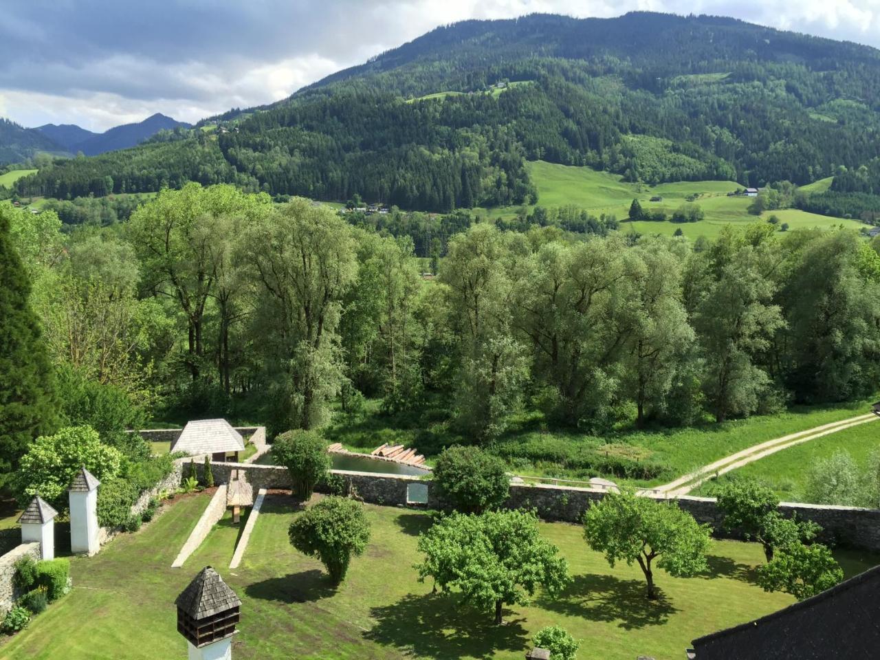 Schloss Gstatt Oblarn Bagian luar foto